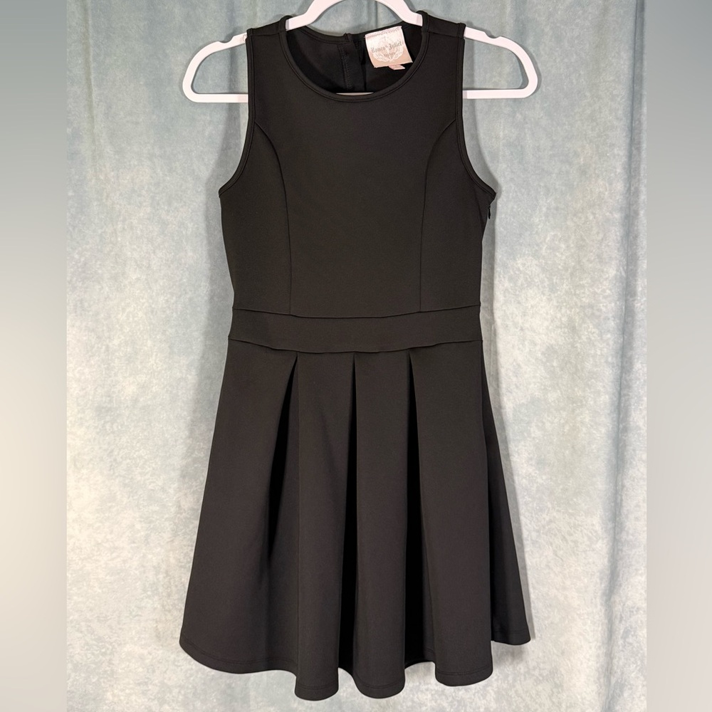 Romeo & Juliet Couture fit and flare skater dress